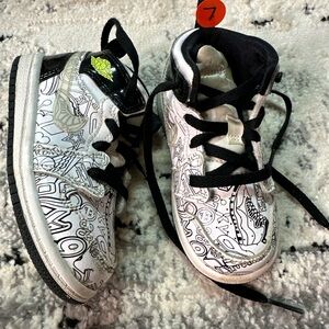 Jordan Kids Black and White Patterned Sneakers